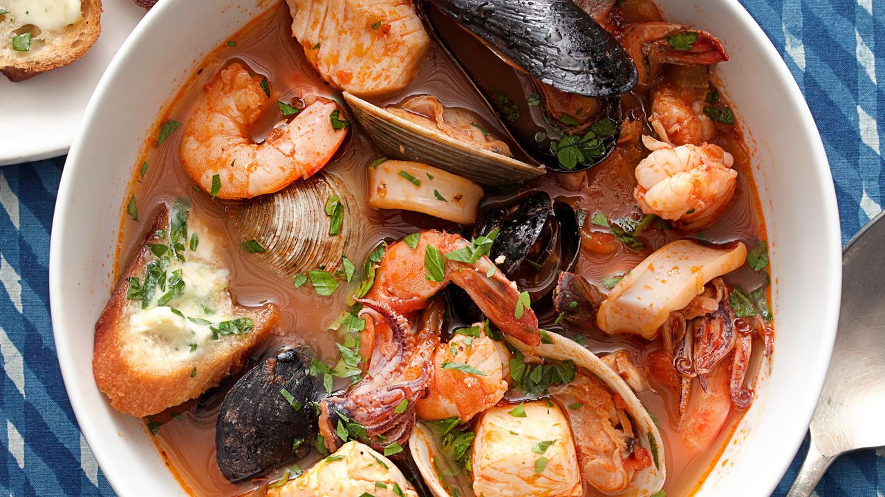 Cioppino's San Francisco Roots: Crafting This Iconic Seafood Stew